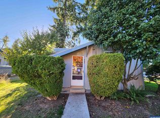 905 21st St SE, Salem, OR 97301