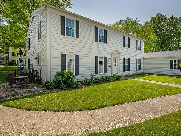 8906 Trotter Ln — Photo 1