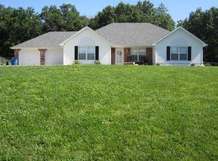 117 Justin Ln, Holts Summit, MO 65043