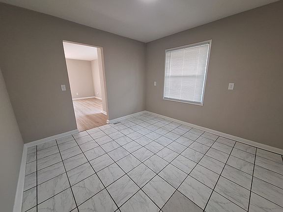 5th image of 3303 Candlewood Dr