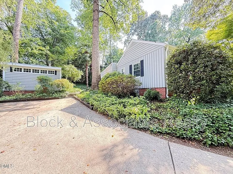 2667 Davis St — Photo 39