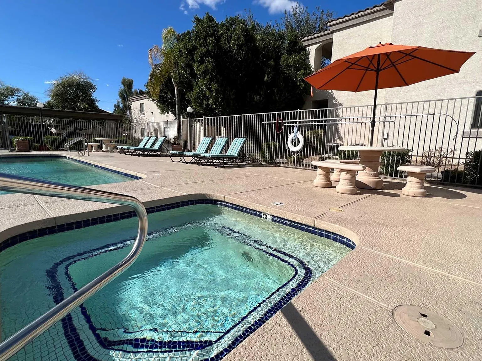 Deer Valley Regency Apartments — Photo 4