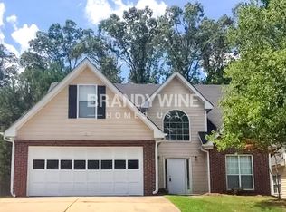 305 Shadetree Ln, Lawrenceville, GA 30044