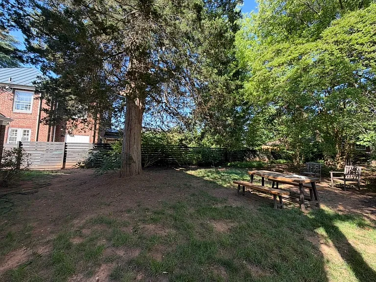 675 Evergreen Ave — Photo 9