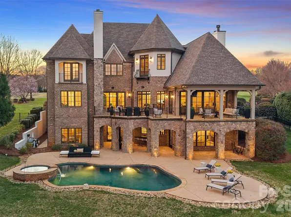 101 S Longfellow Ln, Mooresville, NC 28117