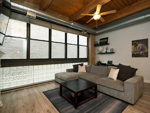 5th image of 3201 N Ravenswood Ave APT 109