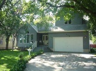 409 1st Ave NW, Hazen, ND 58545