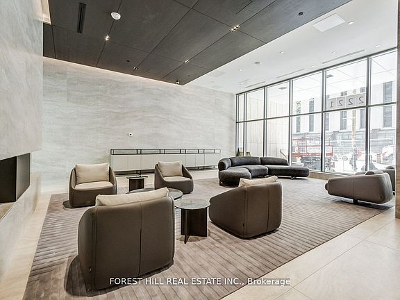 3rd image of 2221 Yonge St #5010