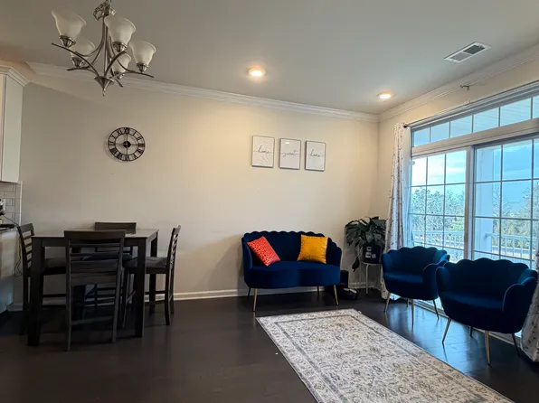 23275 Milltown Knoll Sq Unit 109, Ashburn, VA 20148