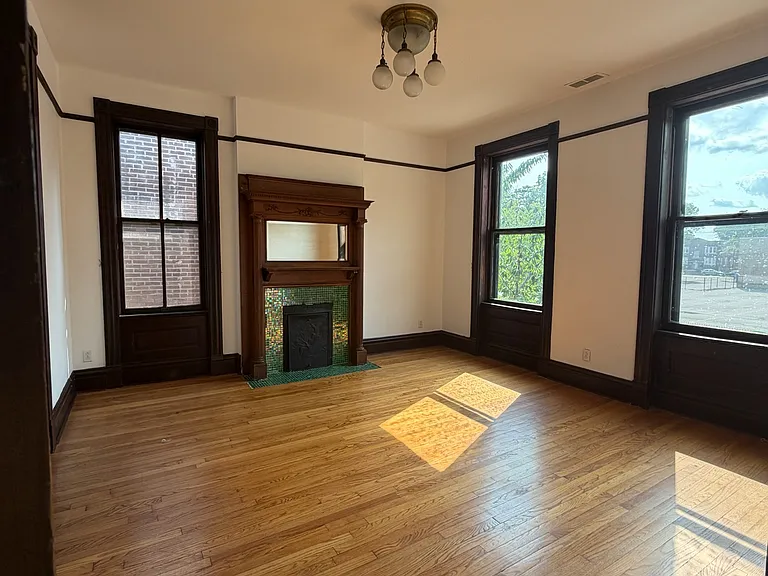 2314 Louisiana Ave #2F — Photo 3