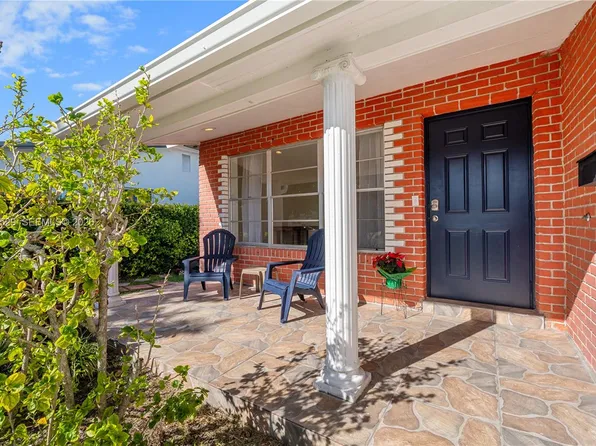 232 SE 6th St, Dania, FL 33004