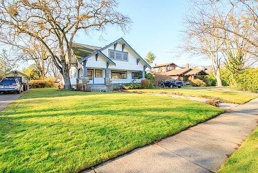1st image of 608 S Oakdale Ave