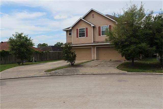 Front view of town home