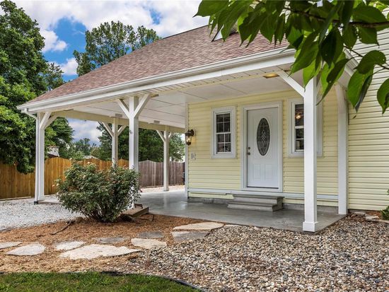 103 Mark Trail Dr, Glen Carbon, IL 62034
