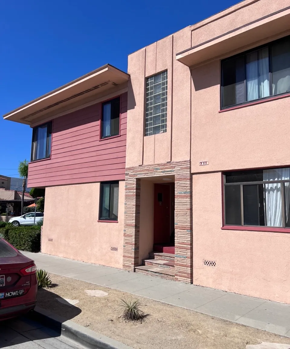2 bed, 900 sqft, $3,000 — Photo 3