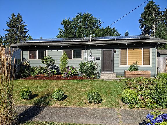 2nd image of 2705 Buker St SE
