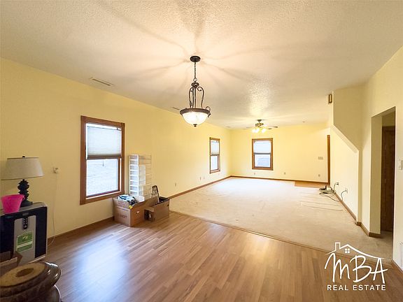 4th image of 1809 N Main St
