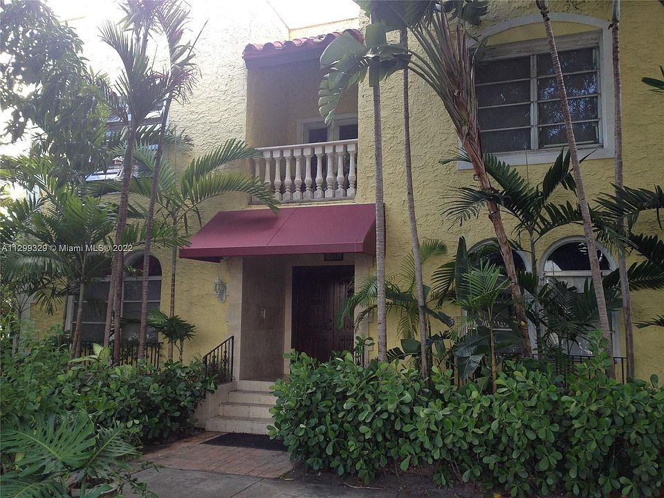 1st image of 712 SW 56th Ave APT 1