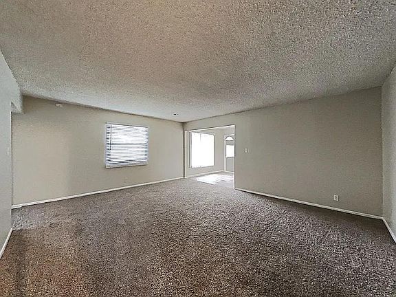 3rd image of 6272 Coronado Ave