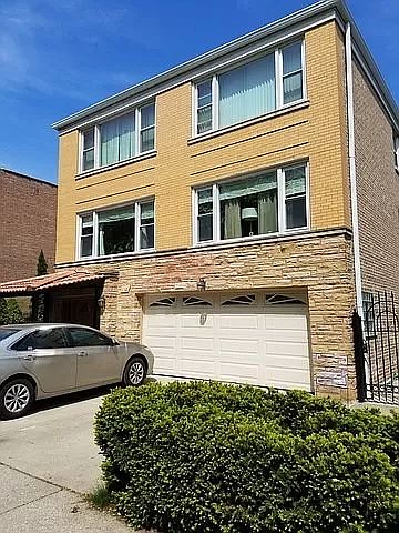 1st image of 6321 N Richmond St #1