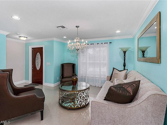 3rd image of 1403 Rush Ave
