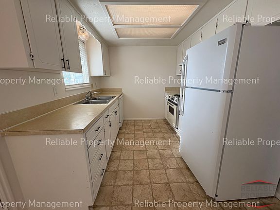 3rd image of 1387 Elizabeth Cir APT 2