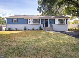 6821 Beechview Dr, Falls Church, VA 22042