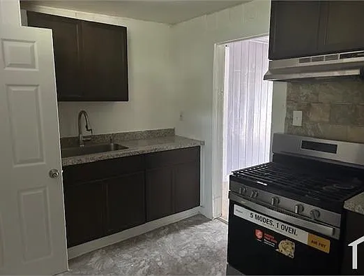 2430 Altoona St — Photo 9