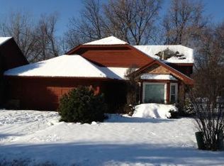 18749 Clear View Dr, Minnetonka, MN 55345