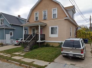 816 School Pl, Green Bay, WI 54303