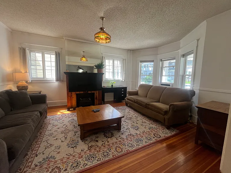 25 Besch Ave — Photo 7