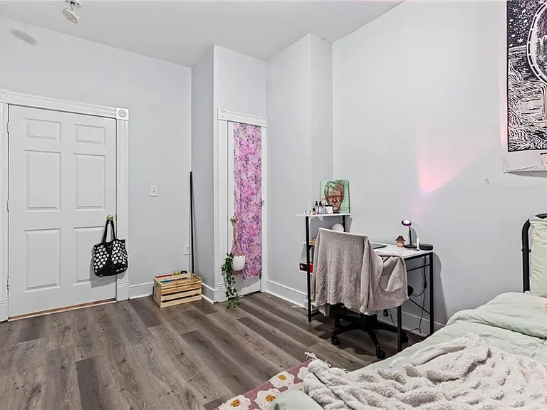 2105 E Broad St #A — Photo 14