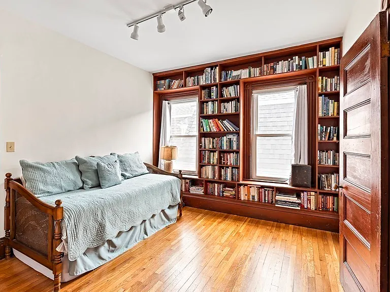 55 Main St #1 — Photo 7