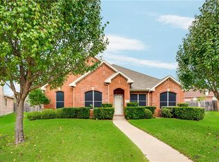 1323 Cypress Ln, Lancaster, TX 75146