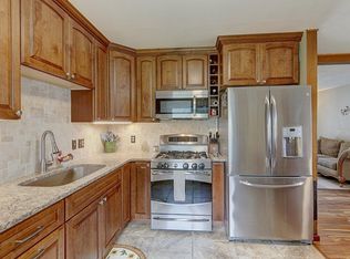 112 George St, Pewaukee, WI 53072