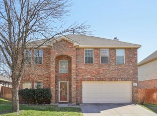 1012 Marlow Ln, Fort Worth, TX 76131