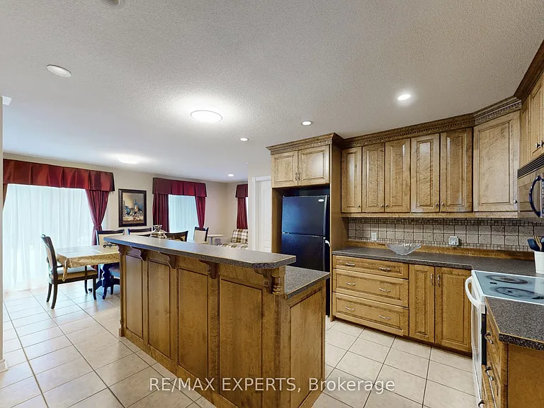 3180 Fleming Blvd — Photo 10