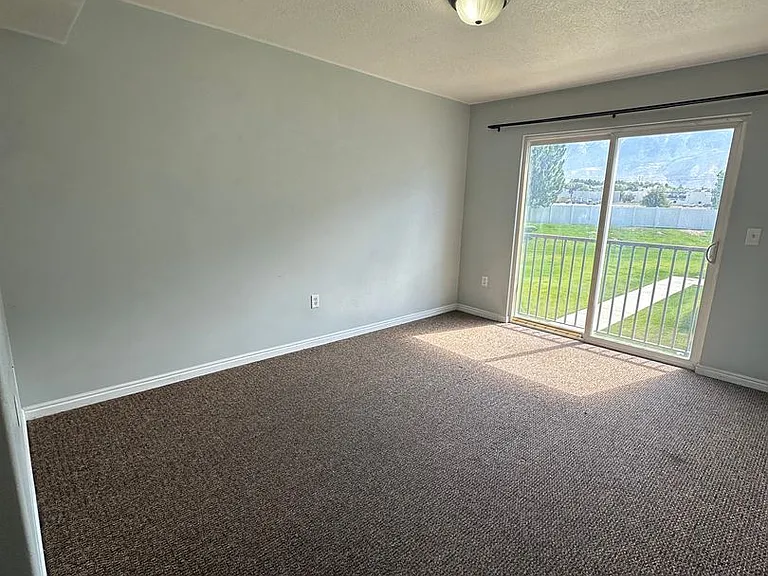 1403 S 1020 W — Photo 6