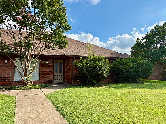 2nd image of 3902 San Mateo Dr