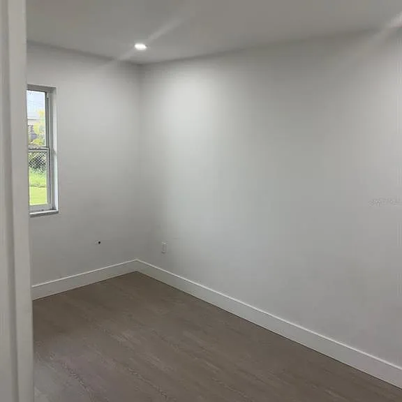 2288 Harbor Blvd — Photo 9
