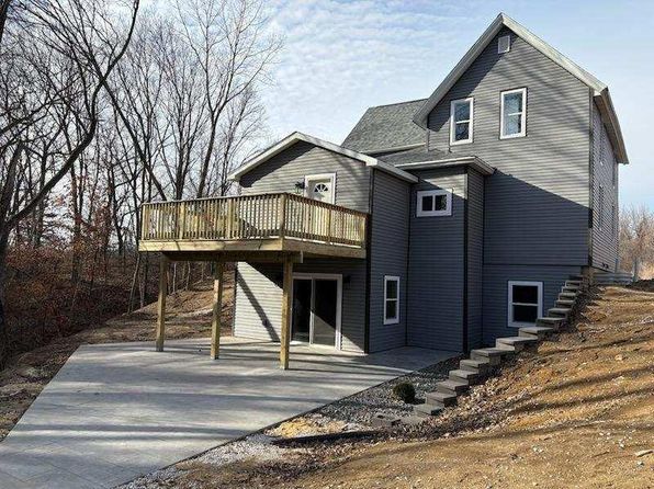 2414 Poplar Ave, Duncombe, IA 50532