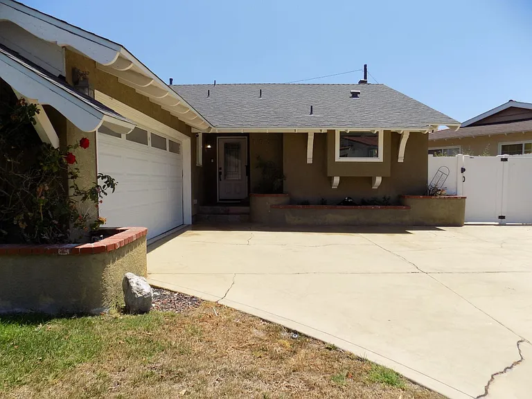 108 S Ellery Dr — Photo 8