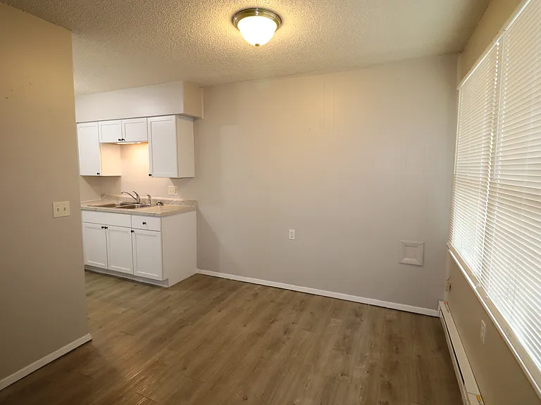 23053 Main St #13 — Photo 9