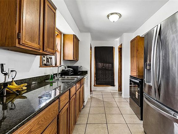 5th image of 14245 Intrepid St