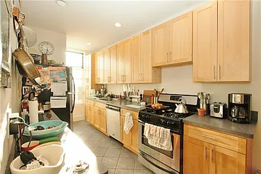 Rented by R New York