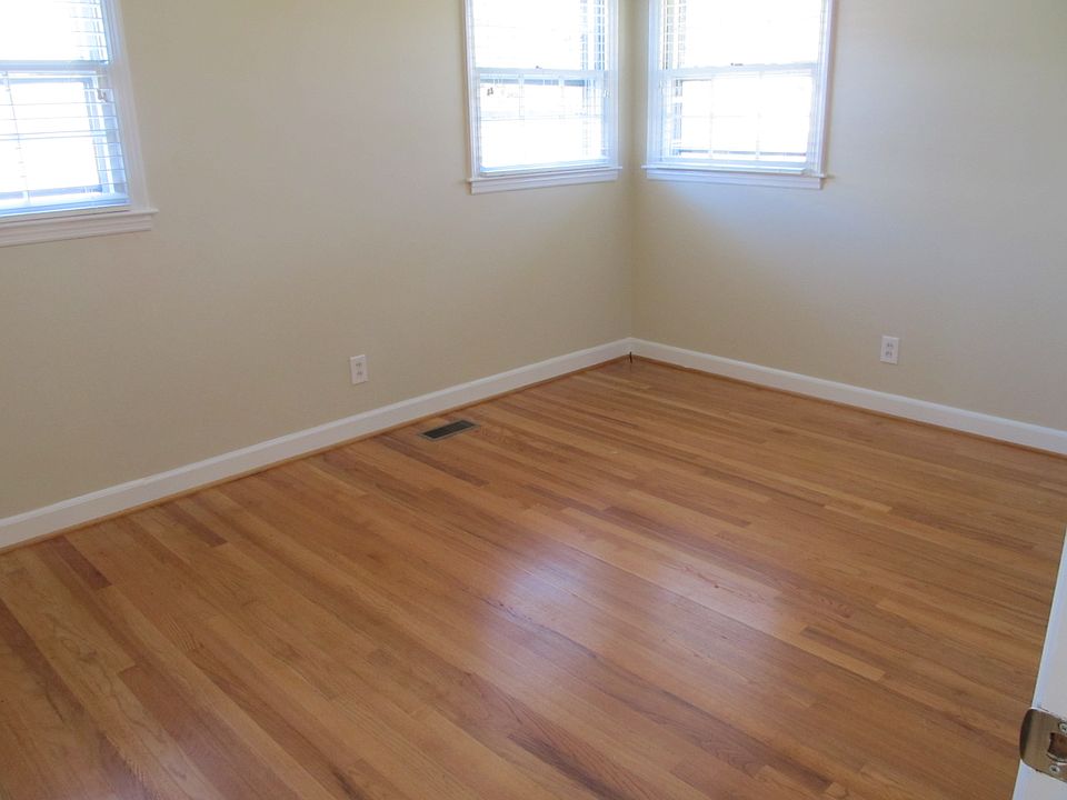 2nd image of 3708 Mosby Dr