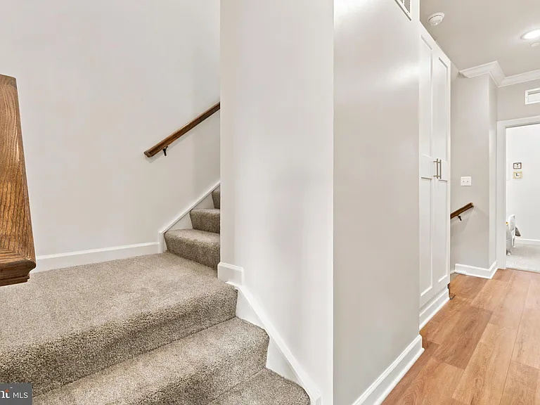 7353 Mountaineer Dr — Photo 30