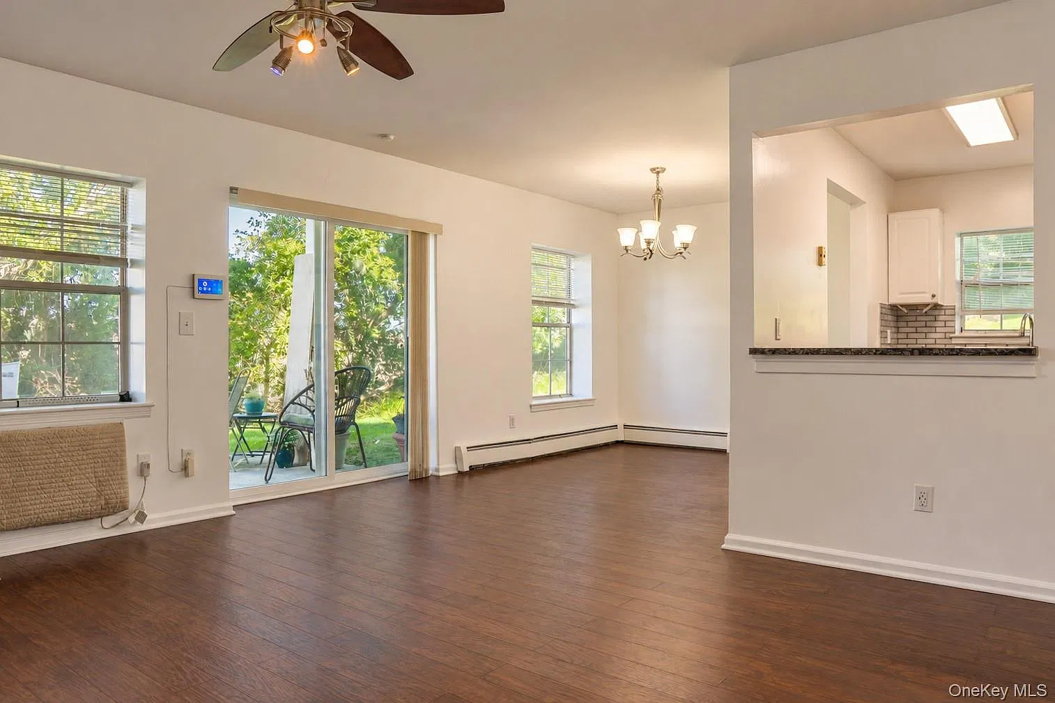 2 bed, 2.0 bath, 950 sqft, $2,400 — Photo 3