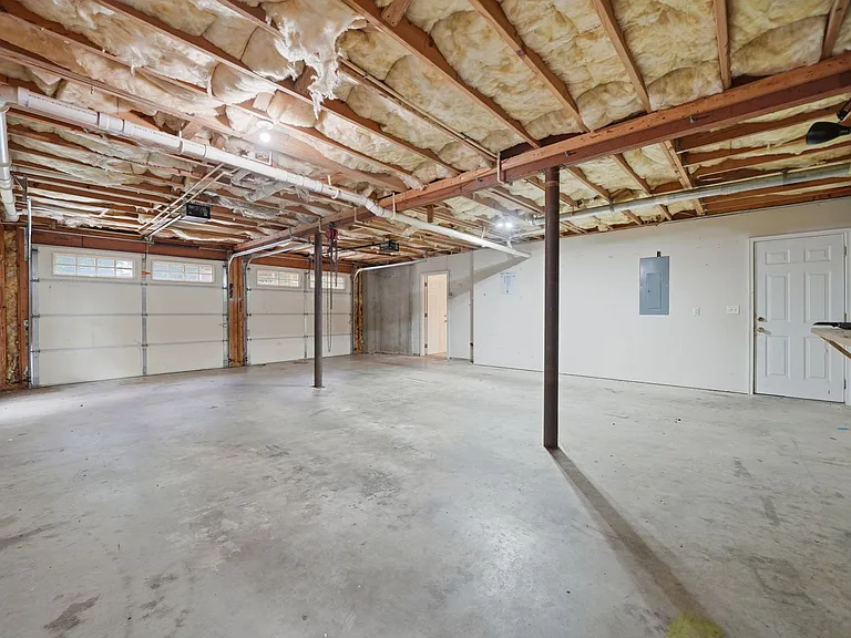 166 Cove Hl — Photo 37