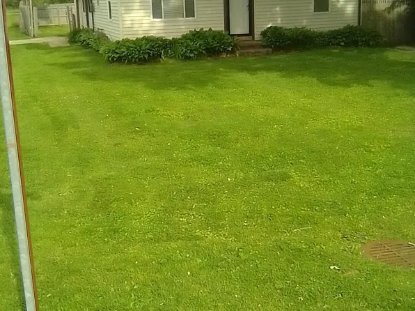 14405 Syracuse St, Taylor, MI 48180